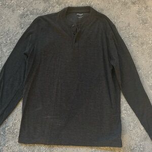 Bonobos Henley 3-button long sleeve, standard fit shirt. Sz L, color dark gray